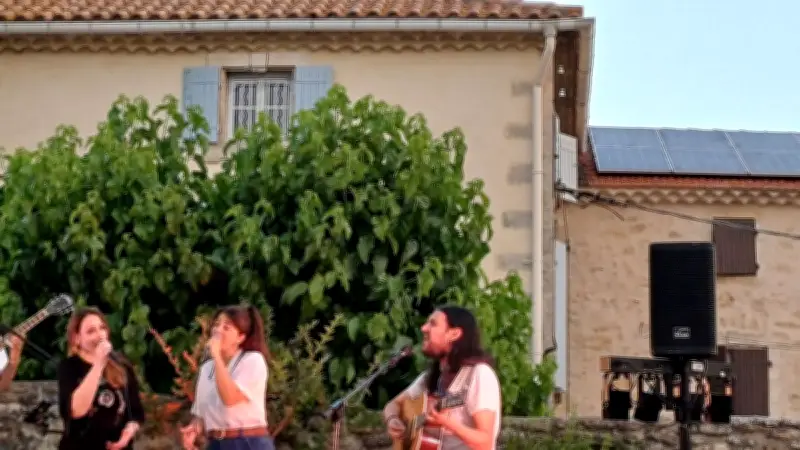 Concert Blue Hôtel au jardin du curé : un moment suspendu à Pujaut