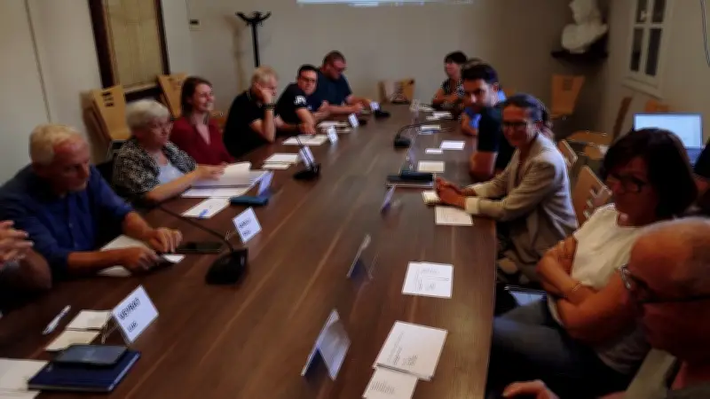 Conseil municipal à Saint-Quentin-la-Poterie : tous les points adoptés à l'unanimité