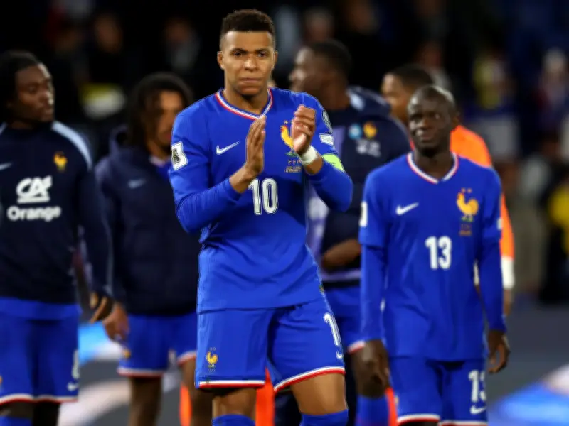Coupe du monde : pourquoi l'équipe de France est visée par des attaques racistes
