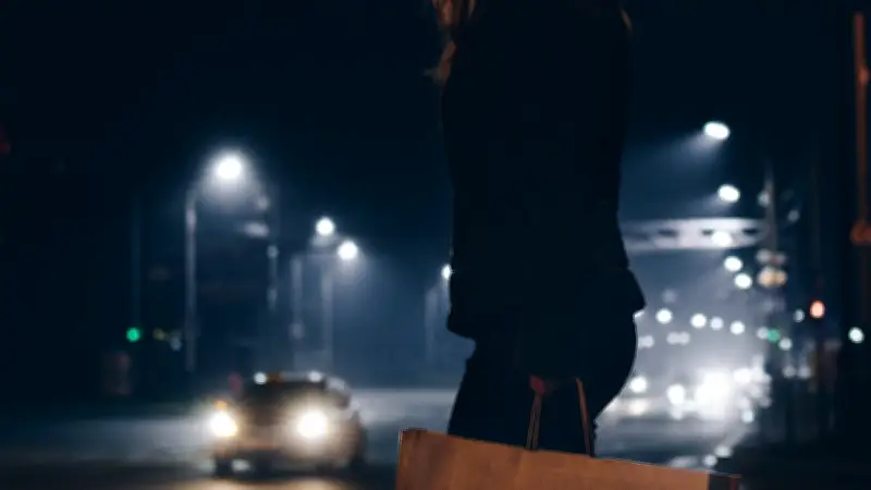 Couple de proxénètes jugé pour avoir prostitué une adolescente de 13 ans dans des Airbnb