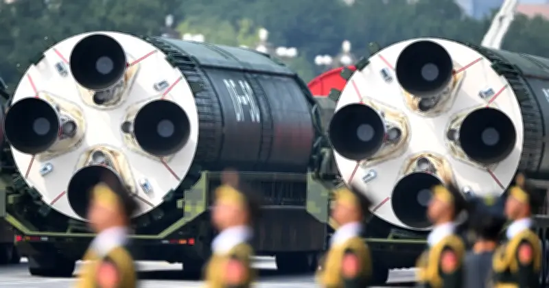 Course nucléaire : 9 États modernisent leurs arsenaux, alerte le Sipri