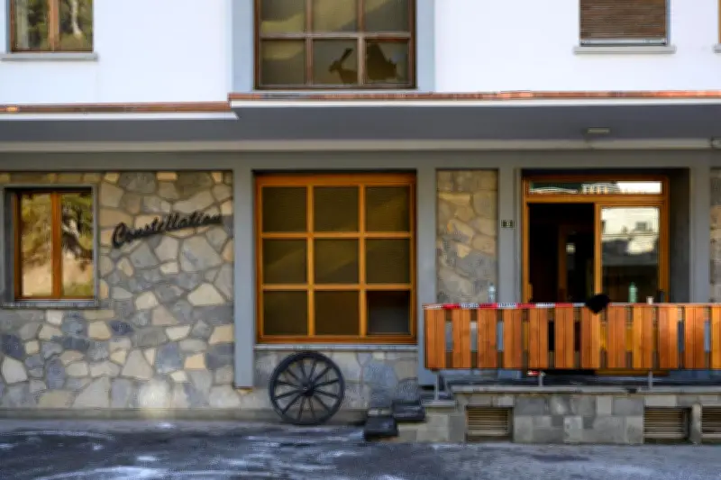 Crans-Montana : le bar incendié devient un lieu pour la jeunesse
