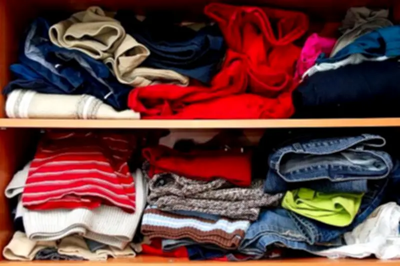 Crise du recyclage textile : emplois supprimés et bornes de collecte fermées