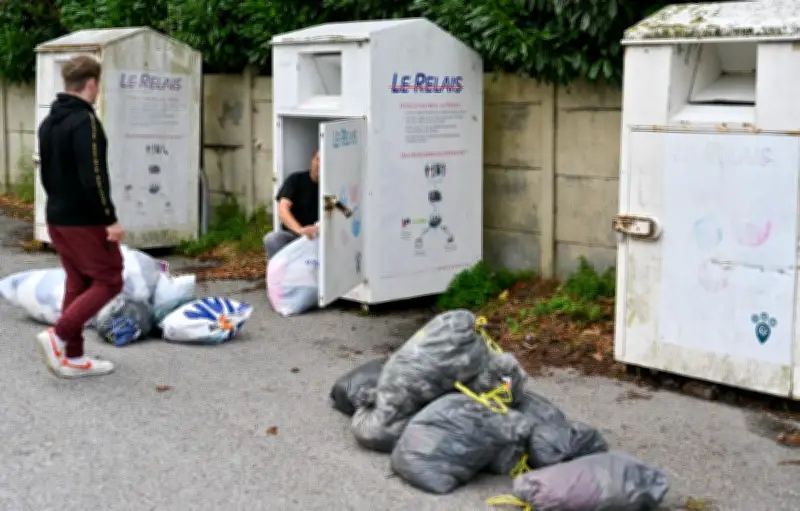 Crise du textile : Le Relais réduit ses collectes de vêtements