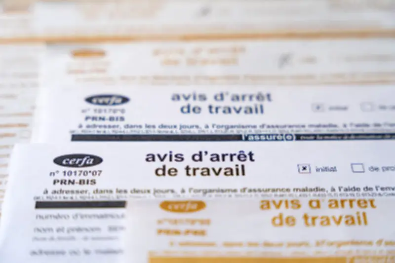 Crise sanitaire : les arrêts maladie explosent chez les salariés français