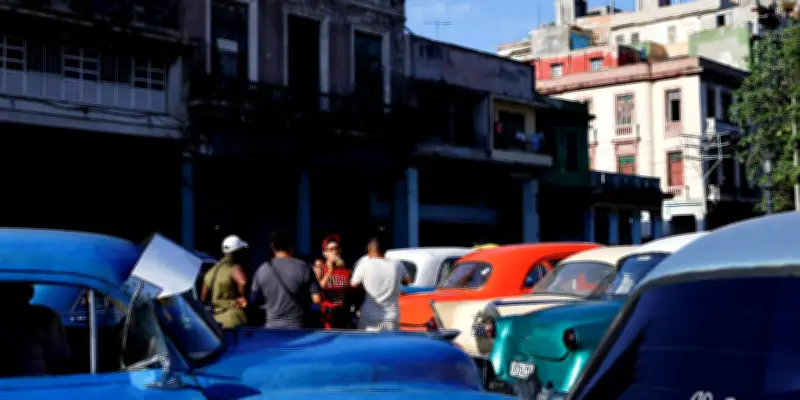 Cuba entre dans l'ère de l'économie de marché sous la pression américaine