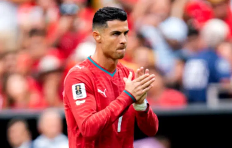 Cyberharcèlement des coéquipiers de Ronaldo : les fans exigent qu'ils lui donnent le ballon
