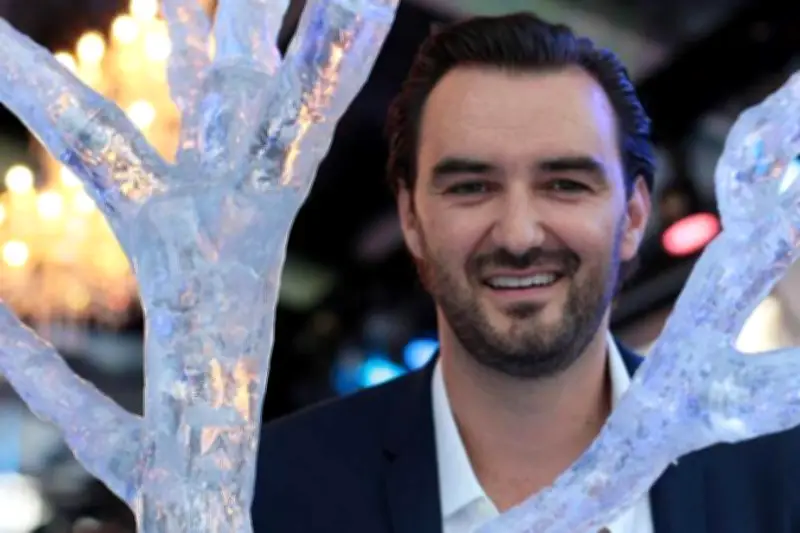 Cyril Lignac, le chef star, pourrait donner son nom à un lycée à Hyères