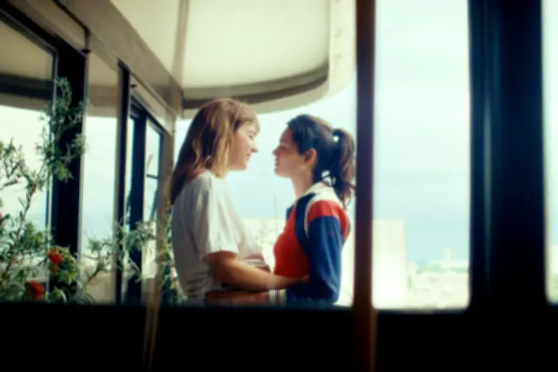 Des preuves d’amour : Ella Rumpf, Monia Chokri et Noémie Lvovsky éclatantes