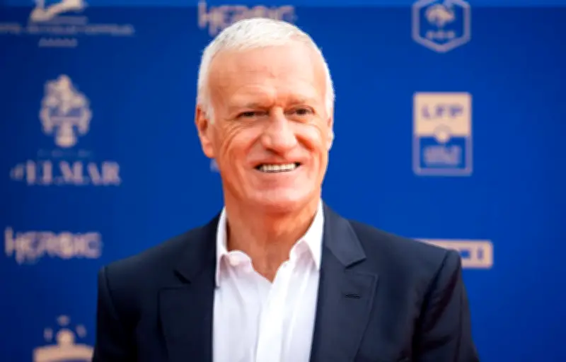 Deschamps: "Je reste dans le foot, pas musicien ou pâtissier"