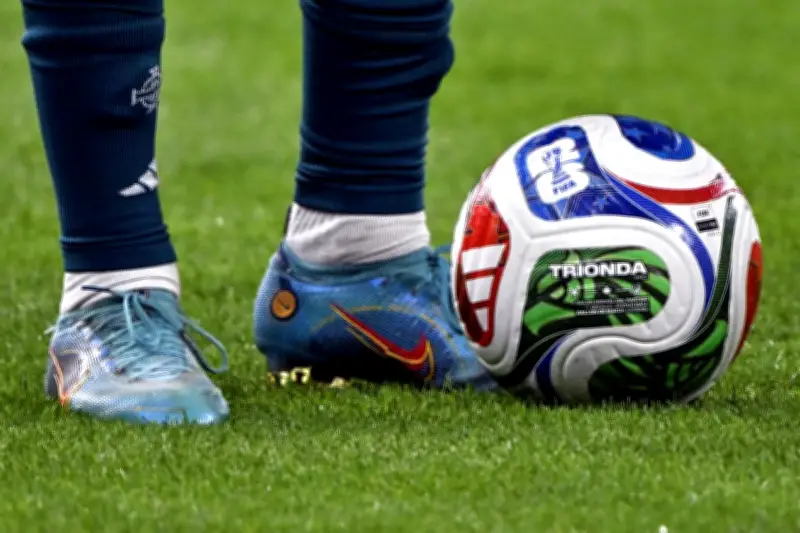 Édito : Un monde fou, plus que foot, à l'aube du Mondial
