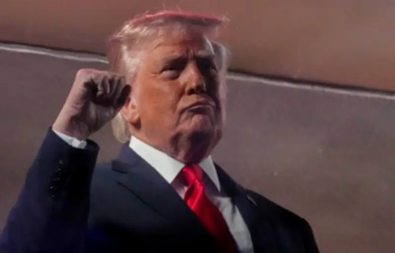 Donald Trump hué au Madison Square Garden lors d'un match NBA