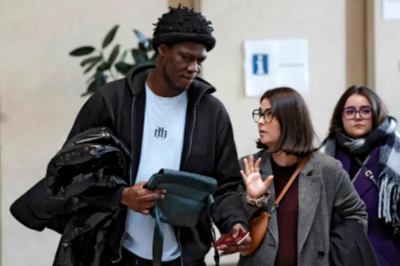 Doums jugé pour violences conjugales sur Adèle Exarchopoulos