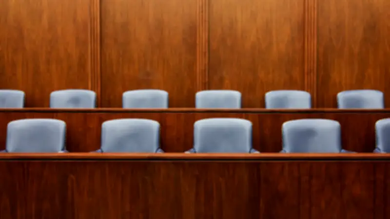 Détenu tiré au sort pour être juré d'assises avant son propre procès