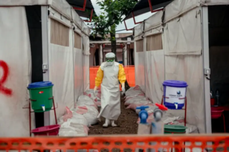 Ebola : un médicament prometteur pour réduire la moitié des contacts contaminés