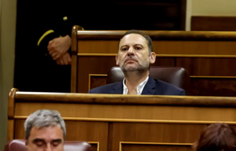 Espagne : ex-ministre Ábalos condamné à 24 ans de prison pour corruption