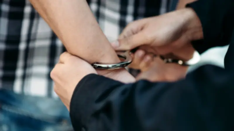 Espagne : squatteurs armés de haches agressent des riverains à Lleida