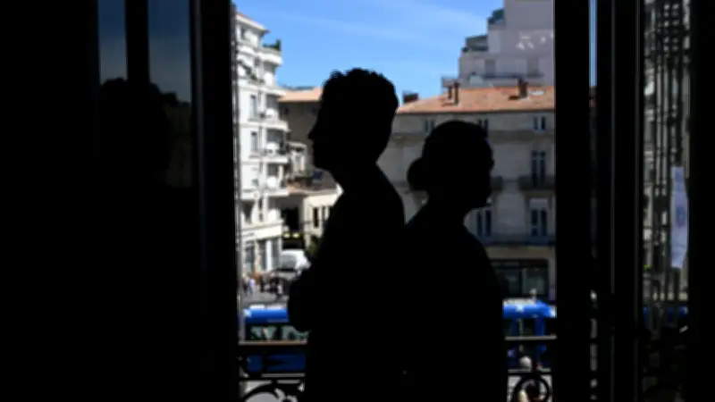 Exil iranien : deux étudiants racontent l'impossible retour
