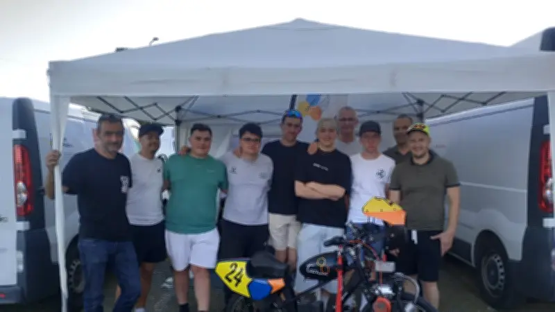Exploit des lycéens mendois aux 24 heures Solex de Nouziers
