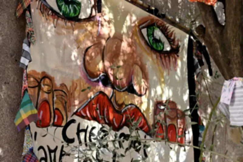 Exposition Baz'art à Fréjus : peintures et objets revisités tout l'été
