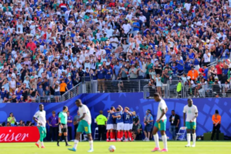 Face au Sénégal, des Bleus montés sur ressort réussissent leur entrée dans le Mondial