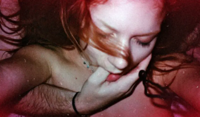 Fessée et sexualité des jeunes Françaises : une quête de lâcher-prise