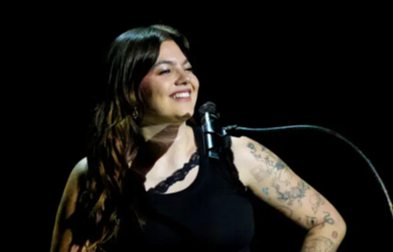 Festival des Alpagas bleus : Louane remplace Patrick Bruel après les plaintes