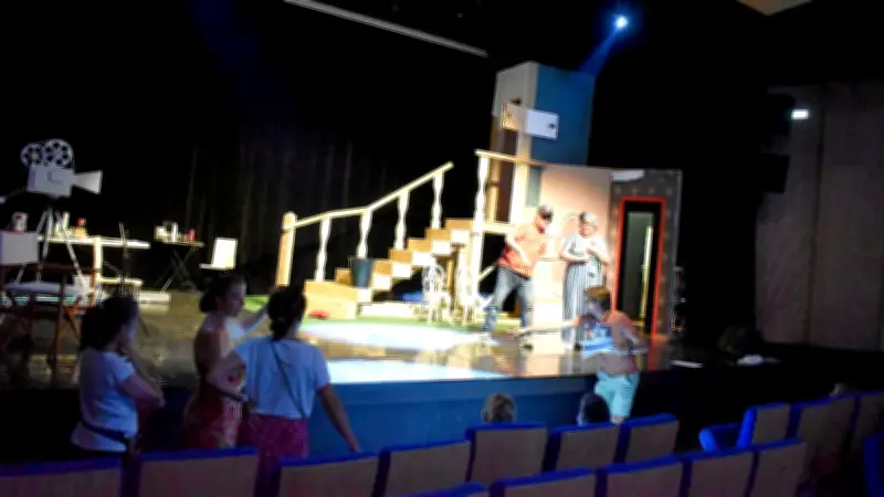 Festival d'humour à Castel : Silence on tourne par la troupe Ré-Création