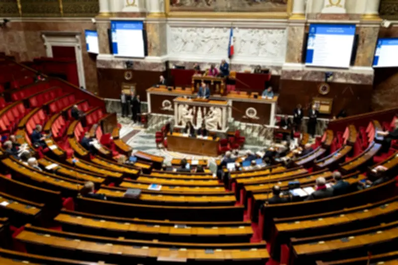 Fin de vie : députés divisés sur le choix entre euthanasie et suicide assisté