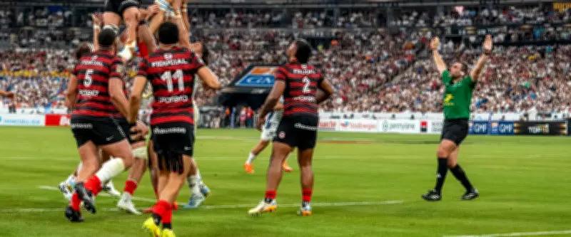 Finale Top 14 : les arbitres portent le numéro 84 pour le respect