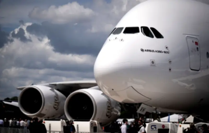 Fissures sur des A380 : 16 appareils inspectés, dont 15 d'Emirates