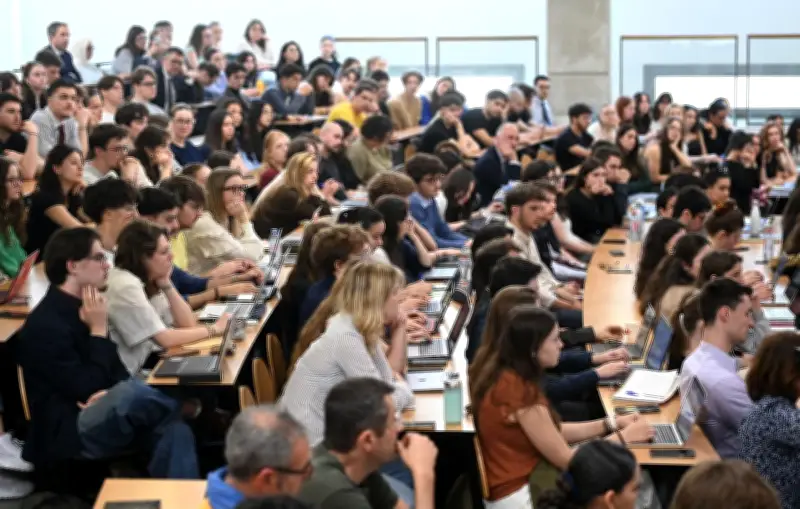 Frais d'inscription universitaire : vers une multiplication par cinq d'ici 2030 ?