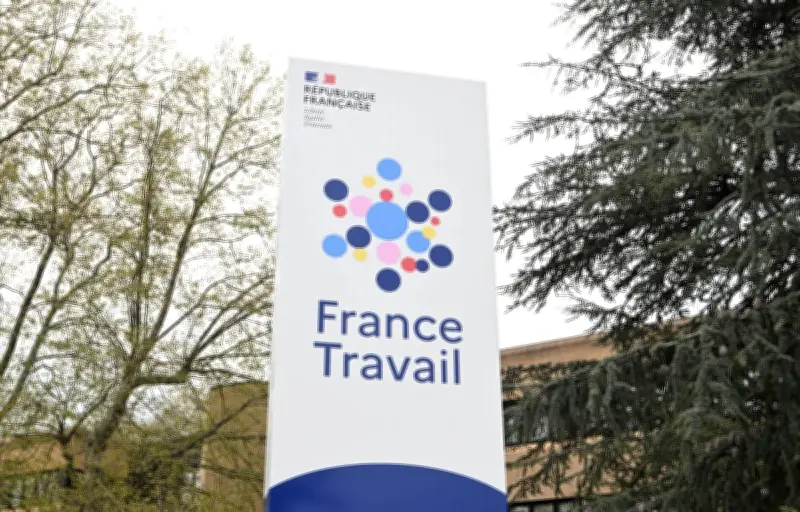 France Travail investit dans l'IA : gains de temps et craintes syndicales