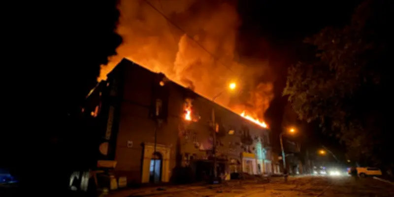 Frappes russes nocturnes à Zaporijjia : un mort et sept blessés