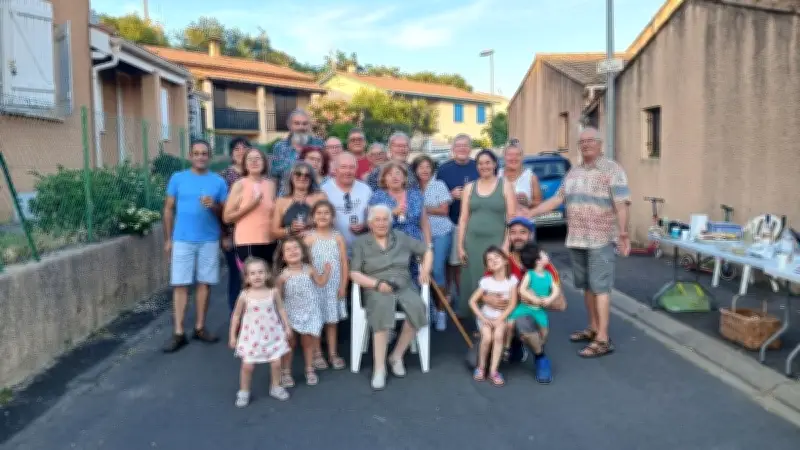 Fête des voisins aux Condamines : une soirée conviviale et chantante