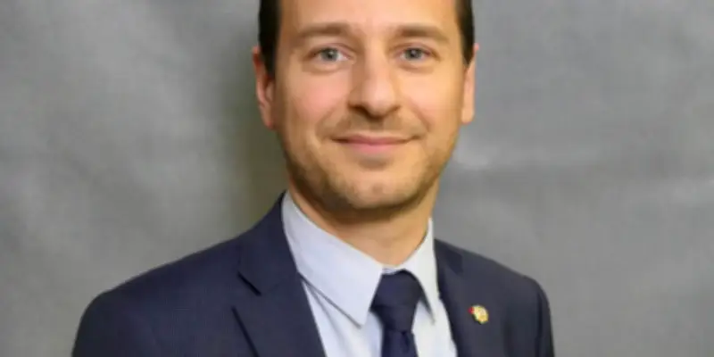 Gabriel Melaïmi, seul maire ciottiste des Hauts-de-France, figure montante de l'UDR