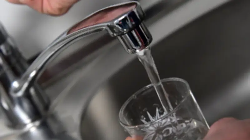 Garons : eau du robinet déconseillée, distribution de bouteilles d'eau