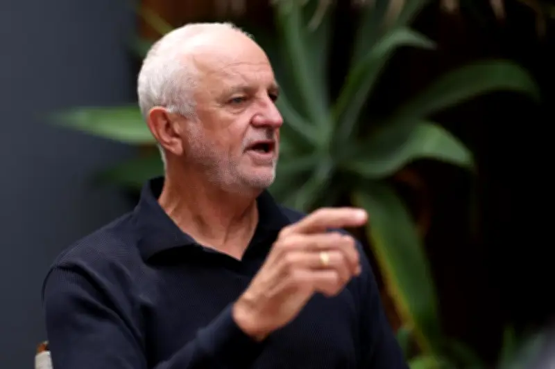 Graham Arnold : l'Australien qui défie les Bleus avec l'Irak