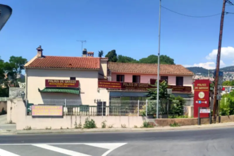 Grasse : le Palais de Grasse ferme, une pharmacie prend la relève