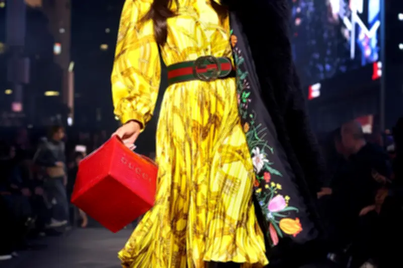 Gucci par Demna : l'esbroufe et le sexy reviennent en force