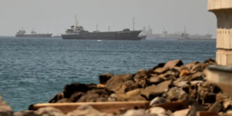 Guerre au Moyen-Orient : des pétroliers iraniens franchissent le blocus américain