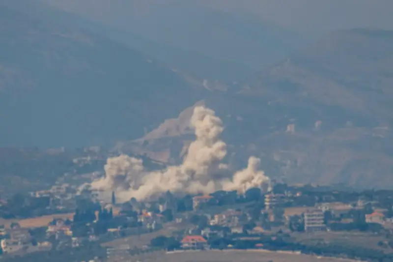 Guerre au Moyen-Orient : tirs entre Israël et Hezbollah, négociations floues