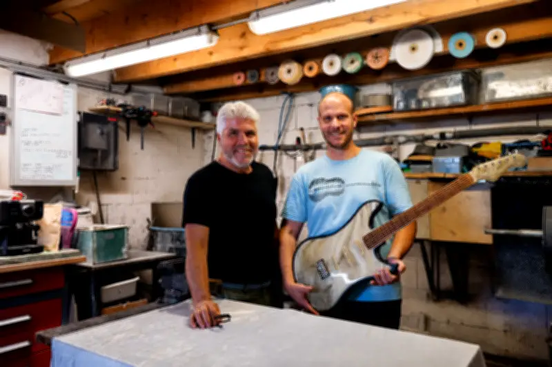 Guitare en verre : le défi fou du maître verrier de Biot