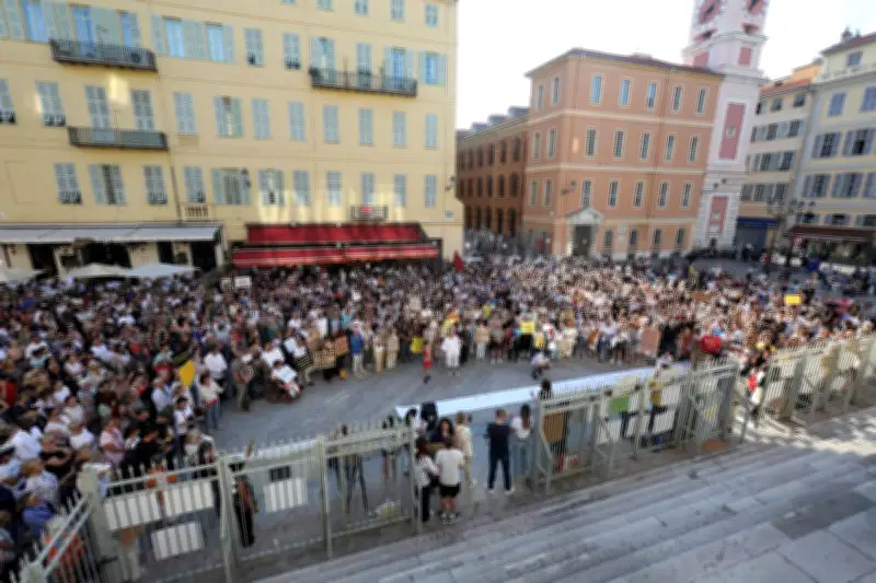 Hommage à Lyhanna à Nice : des centaines de personnes rassemblées