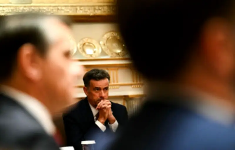 IA : le patron de la CIA compare les modèles avancés à des armes nucléaires numériques