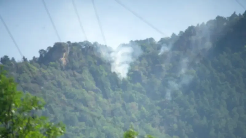 Incendie à Nant : un foyer toujours actif, 80 pompiers mobilisés