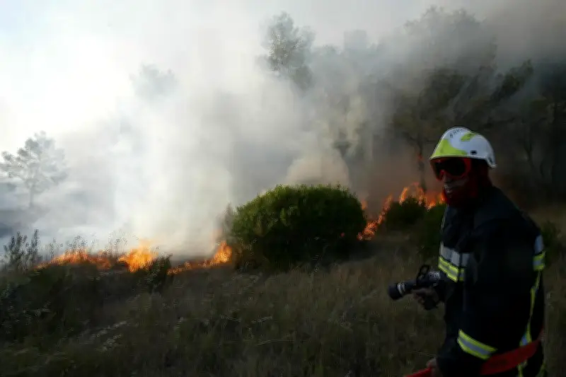 Incendies dans le haut Var : 40 pompiers mobilisés à Vinon-sur-Verdon