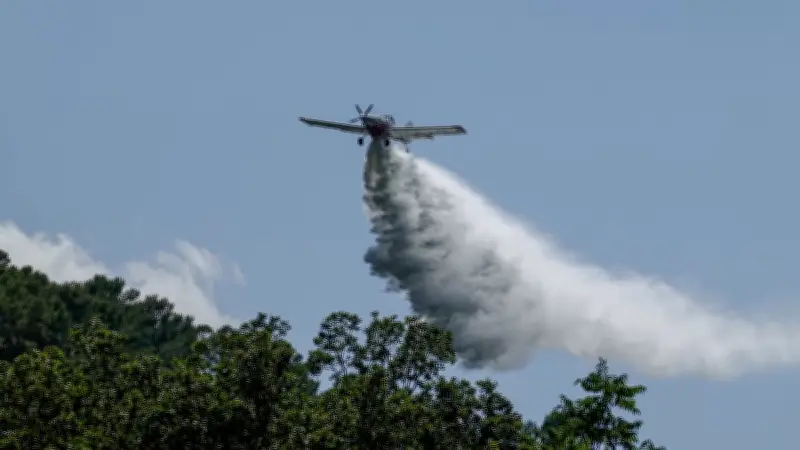 Incendies : Languedoc-Roussillon en alerte rouge, la haute saison est lancée