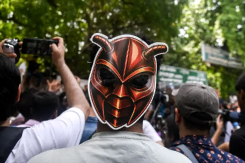 Inde : le « Parti du peuple des cafards » fédère la colère de la génération Z