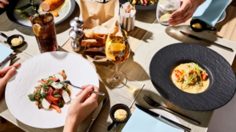 Invitez un proche gratuitement avec Tous restaurant dans votre région